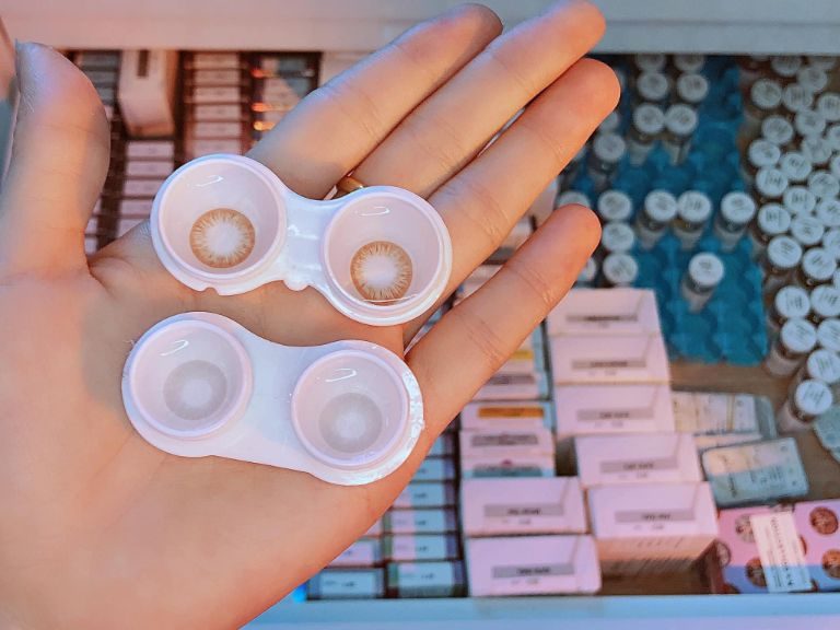 Hãy lựa chọn cho mình đôi lens phù hợp để đảm bảo thoải mái nhất khi đeo